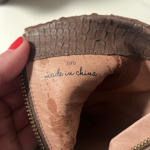 JOIE 'JALENA' SNAKE EMBOSSED POINTY TOE WEDGE BOOTIE SZ 39.5 BROWN - Picture 7 of 8